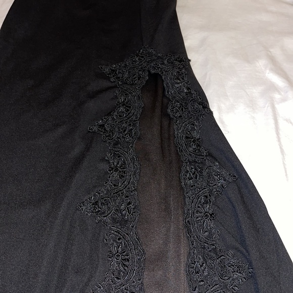 Black strapless gown - Picture 3 of 7